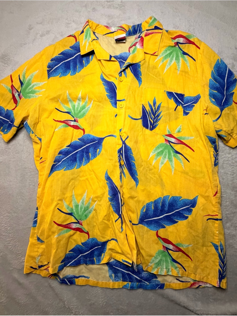 Men's Yellow Tropical Print Short-Sleeve Button-Down Shirt